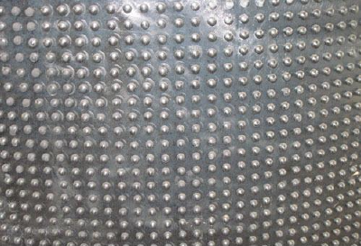 Non slip conveyor belt