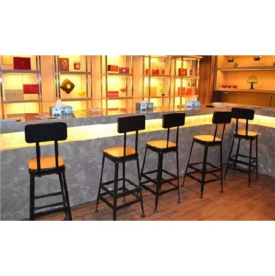 Metal table