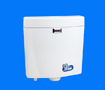 Automatic flushing water tank