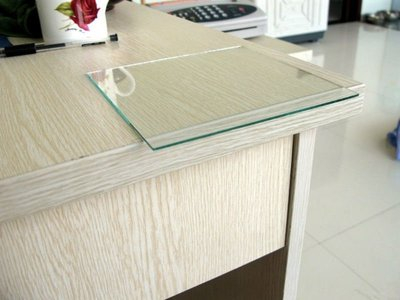 Lattice glass