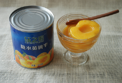 Canned yellow peach