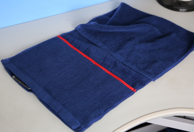 fitness towel with zip pocket