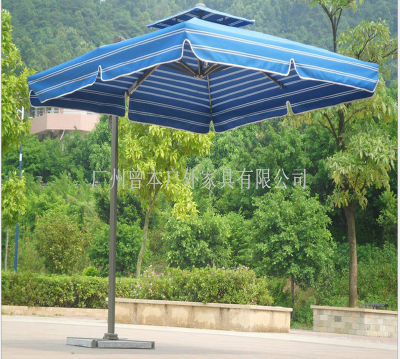 Outdoor umbrella