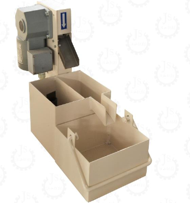 Oil and water separator