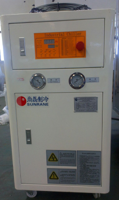 Air cooled screw unit