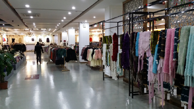 Garments in direct-sale store