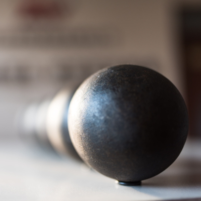 Grinding ball for ball mill