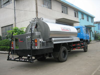 General-purpose Asphalt Distributor Truck