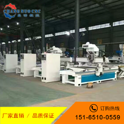 Automatic CNC woodworking lathe wood cutting machine wood cutting CNC woodworking engraving machine