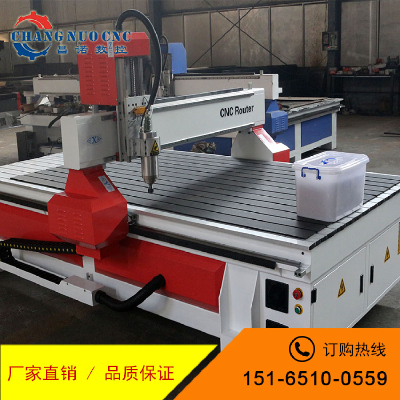 Jinan 1325 wood carving machine factory home full automatic woodworking lathe advertising industry special equipment.