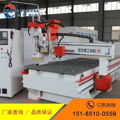 Electric 1325 woodworking engraving machine automatic tool changer woodworking machining center CNC lathe engraving machine.