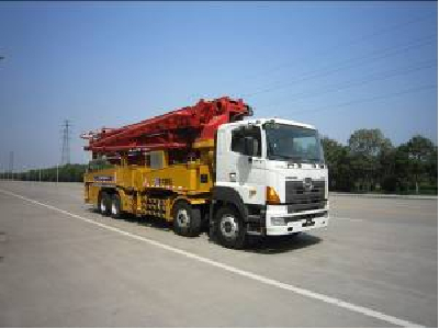 XCMG HB48B Truck-Mounted Concrete Boom Pump