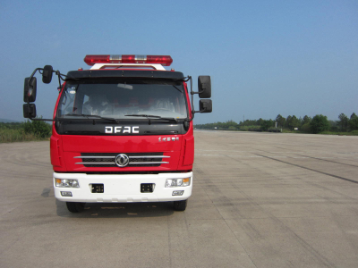 China Supplier Emergency Rescue 4t Dongfeng 4X2 Water Foam Fire Truck