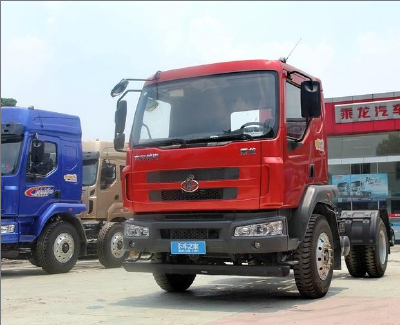 Dongfeng chenglong 4X2 290hp tractor truck