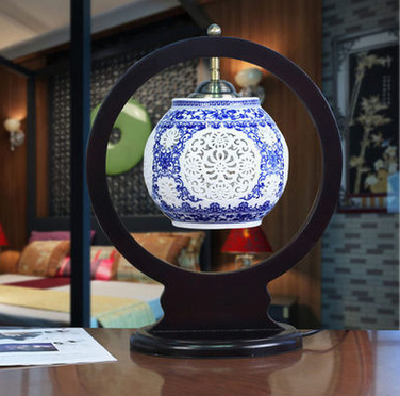 Decoration Jingdezhen Energy saving table light with wood base in bedroom