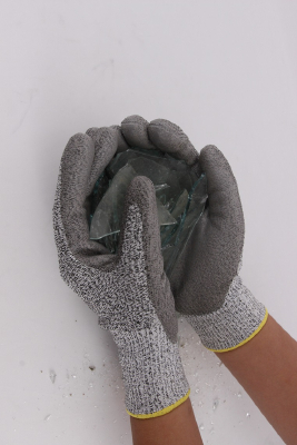 sell high quality competitive price 13g/15g/18g nylon pu coated  safety glove