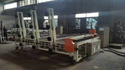 CNC Shape Glass Cutting Table with Automatic Glass Loading