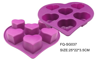 Silicone cake mold