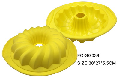 Silicone cake mold