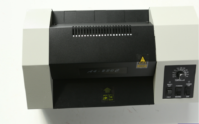 Sealing machine A4