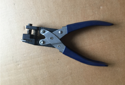 Chamfering pliers
