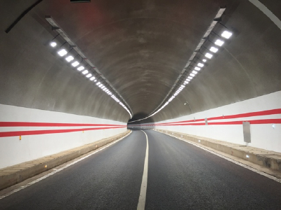 High speed G85 yu kun to fill into work mountain tunnel