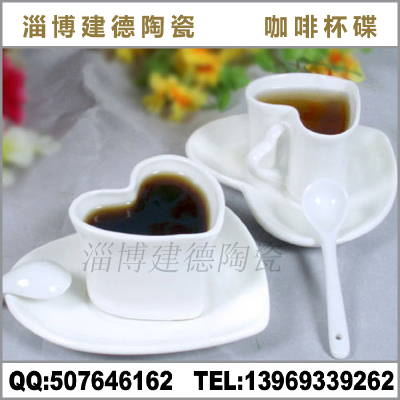 The heart-shaped coffee cup dish Bone china coffee cup customizable