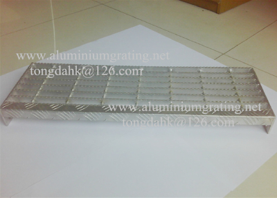 aluminium stair treads