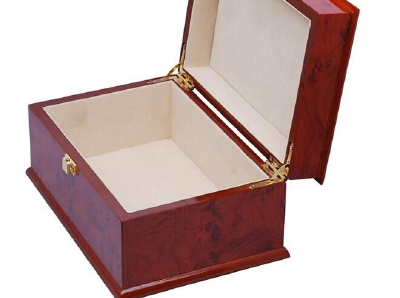 Wooden box