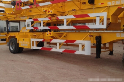  CIMC Three Axle Gooseneck Single Tire Skeleton Semi-Trailer with Twist Locks