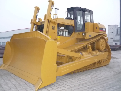 Similar CAT SD9 bulldozer