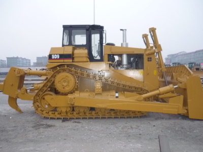 SD9 bulldozer with 430 big horse power