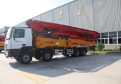 XCMG HB52A-I Truck-Mounted Concrete Boom Pump