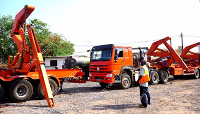 sinotruck SIDElOADER for two 20ft containers or one 40ft container