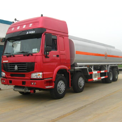 HOWO 25m3 Oil Tank Truck