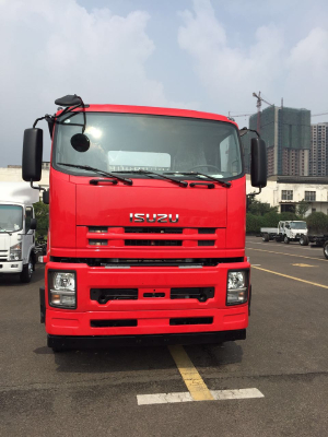 Isuzu tractor