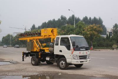 Car. Piling machine