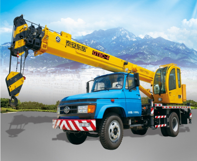 dongyue 8tons truck crane