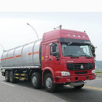 sinotruck 8x4 HOWO 20m3 Oil Tank Truck