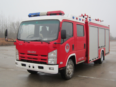 High quality factory price 4t ISUZU 4X2 Water Foam Fire Truck