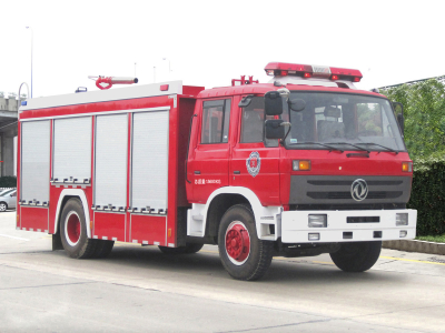 High quality factory price 6t Dongfeng 4X2 Water Foam Fire Truck