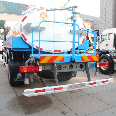 sinotruck 4x2 HOWO 10m3 water Tank Truck